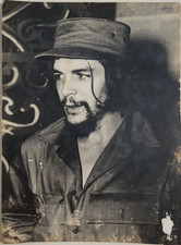 Original Photograph of Ernesto Che Guevara, black and white, size 7