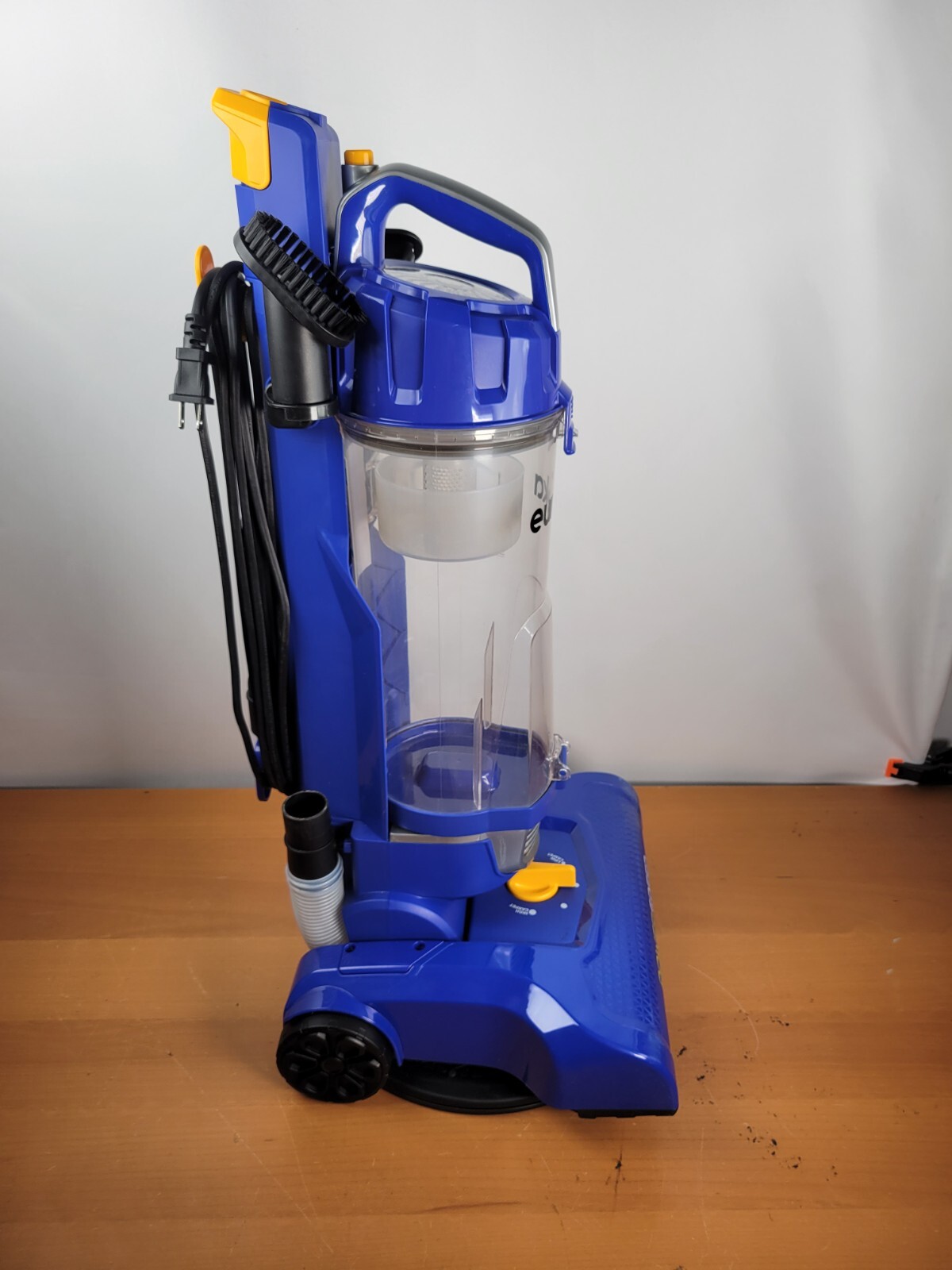 🔥Eureka NEU182A PowerSpeed Bagless Upright Vacuum Cleaner, Lite, Blue