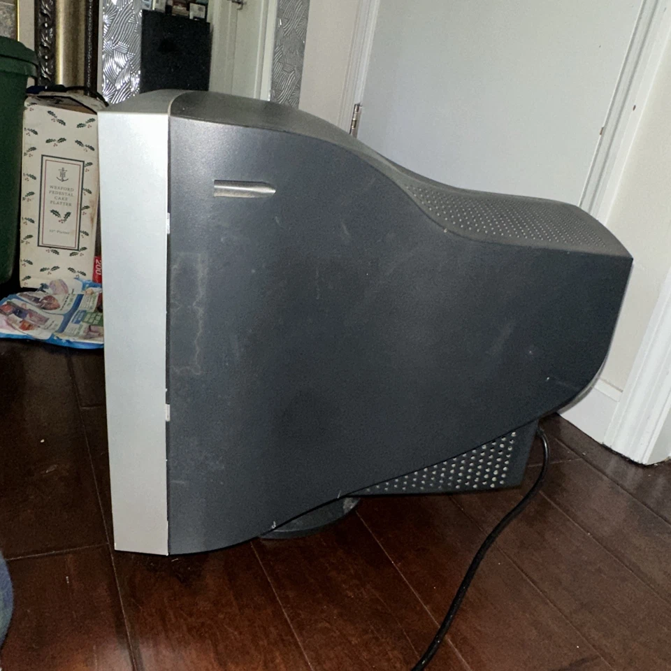 eMachines 786N 17-inch CRT Monitor eView 17f3 Computer Retro Gaming Anti-Glare - Image 3 of 4