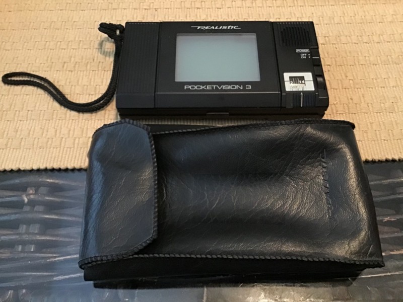 Vintage Realistic Pocketvision 3 Radio Shack Tandy UNTESTED + Case READ