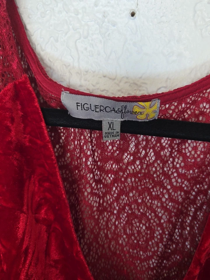 Top Fig and Flower para mujer XL de terciopelo rojo manga campana de encaje artístico boho caprichoso Foto 3 de 4
