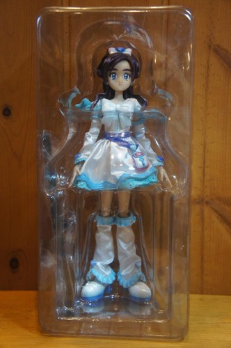 Cure White Honoka Yukishiro Futari wa Pretty Cure 1/6 Doll Romando F/S FEDEX - Picture 3 of 5