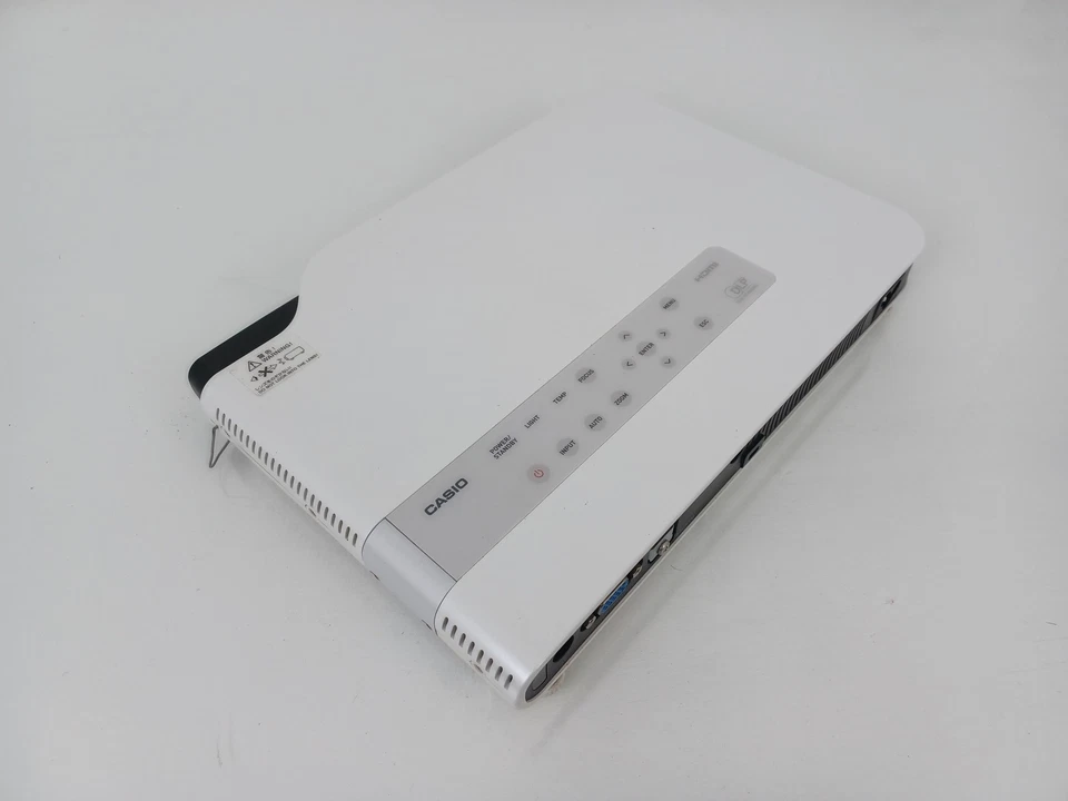 Casio XJ-A140V HDMI VGA VA data projector with 3977 lamp hours and HDMI cable - Image 4 of 4