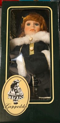 Geppeddo Porcelain Doll 06C904 6'' Green Velvet Winter Frock w/ Hand Muff 