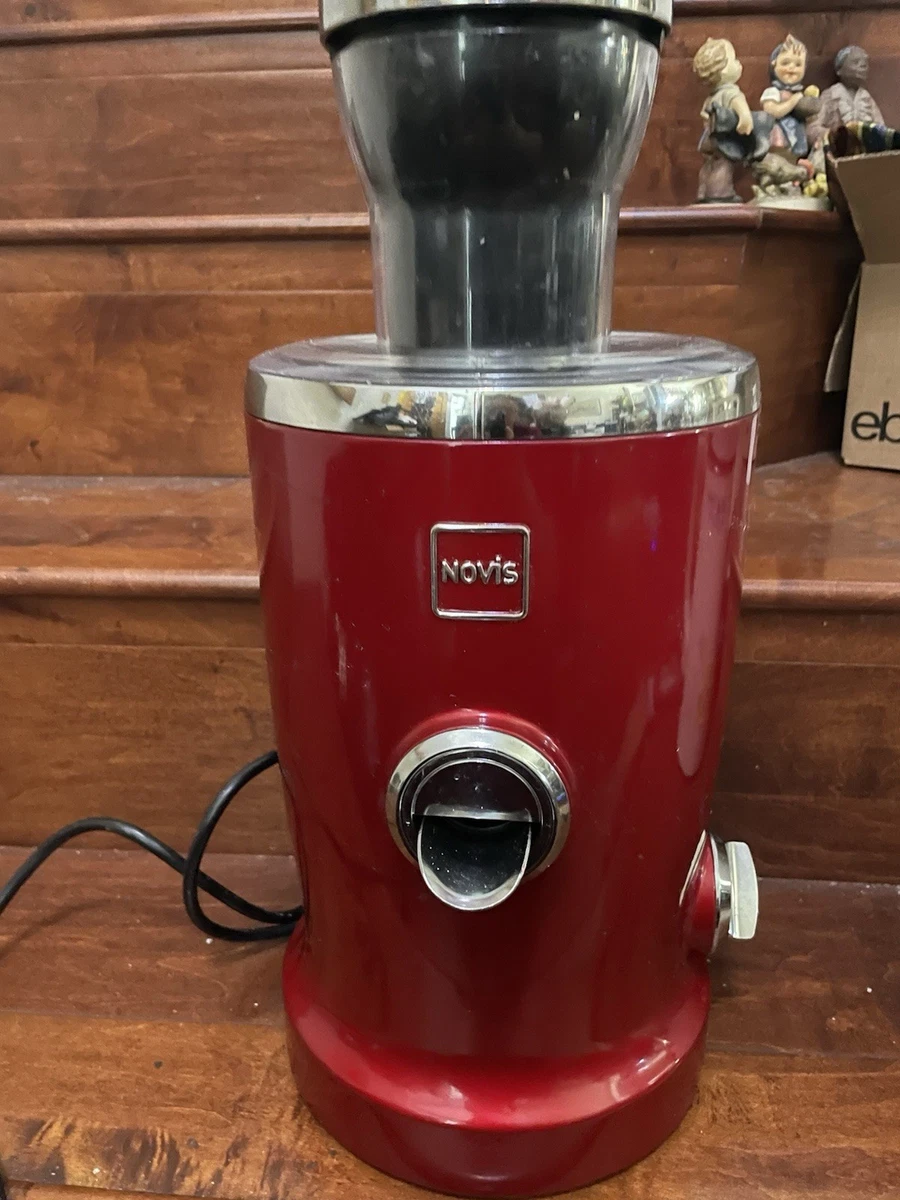 Vita Juicer(ビタ・ジューサー) Novis Vita Juicer Demonstration - YouTube