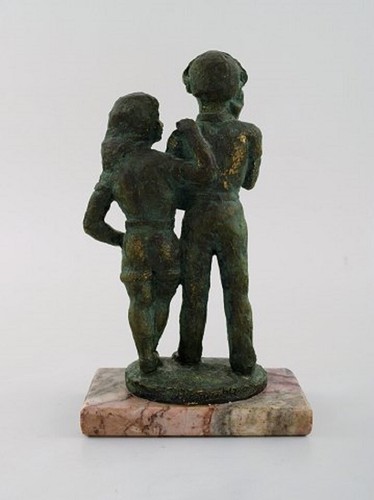Eric Demuth, schwedischer Bildhauer. Bronzeskulptur auf Marmorsockel. Junges Paar. - Bild 5 von 8