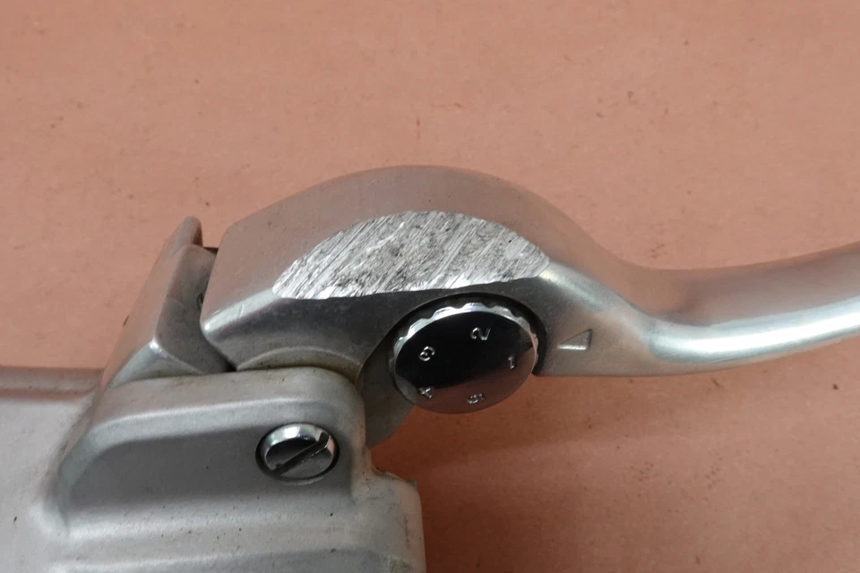 Cilindro maestro de freno delantero derecho Suzuki Boulevard 800 M50 VZ800 2005-2009 Foto 2 de 4