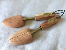 Woodlore Wooden Shoe Tree Shaper Form with Straps Made In USA 10.25 inches EUC