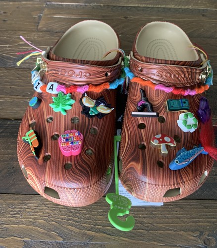 sza brown crocs