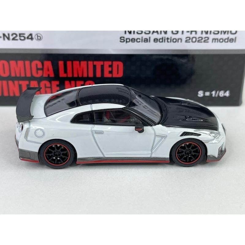 Tomica Limited Vintage LV-N254b Nissan GT-R NISMO Special
