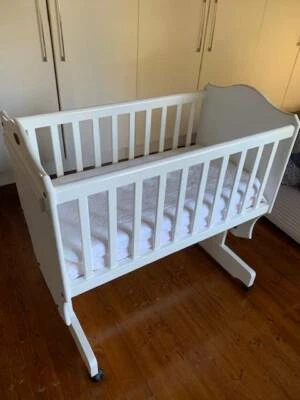 boori rocking bassinet