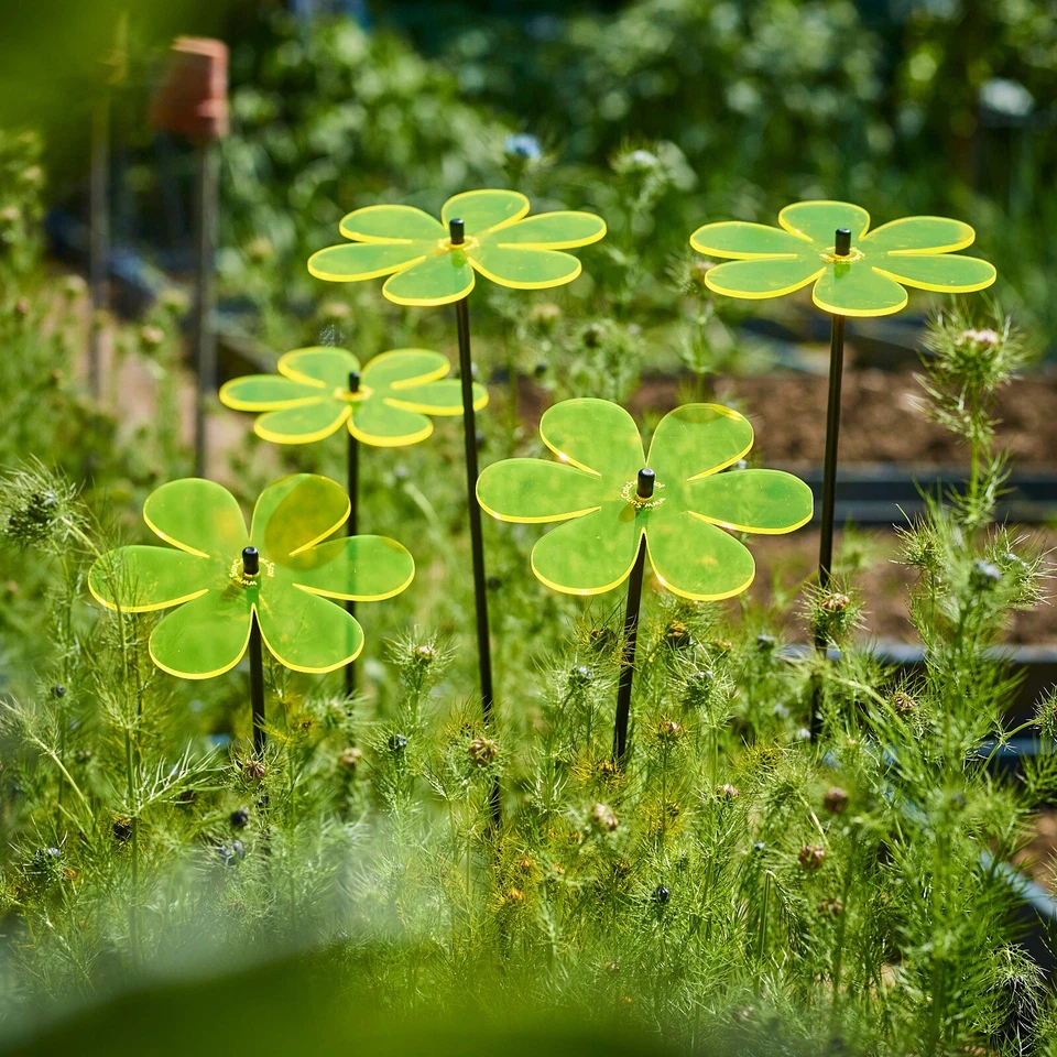 SunCatcher Garden Decor Daisy 5 x Large Garden Stakes 75cm/29.5'' Great Gift - Image 2 of 4