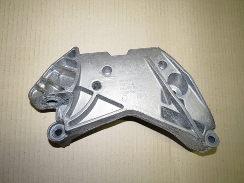 Original VW Passat 3AF Variant Highline Stütze A21820 06j199207p