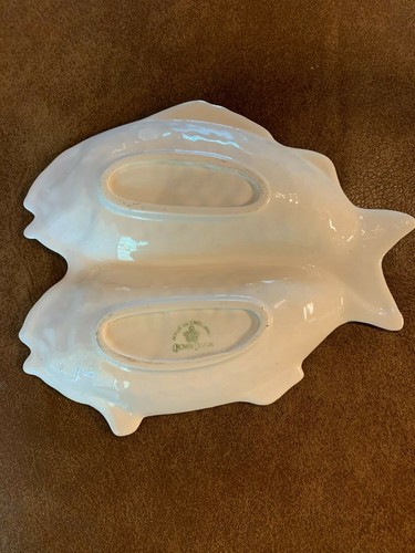 Crown Devon Fish-Shaped Divided Hors d'oeuvre Bowl 8.5"X10" English Pottery - Picture 2 of 2