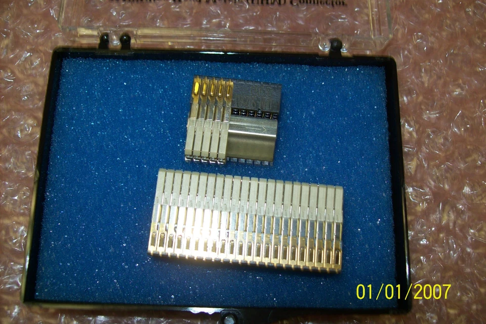 3M UHM-S02583 New Ultra Hard Metric (UHM) Backplane Socket Connector - Image 2 of 2