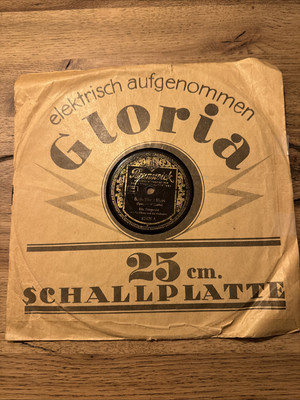 Schellack Platte: Ella Fitzgerald   Basin Street Blues / The Beanbag Song