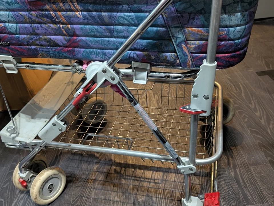 Vintage 90s Silver Cross Wayfarer Excel pushchair and pram with accessories - Image 4 of 4