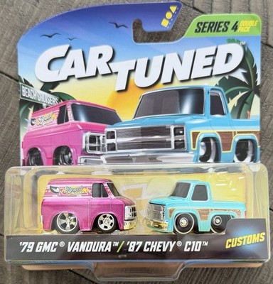 Car Tuned 2 Pack 2025 Series 4 Beach Cruisers '79 GMC Vandura