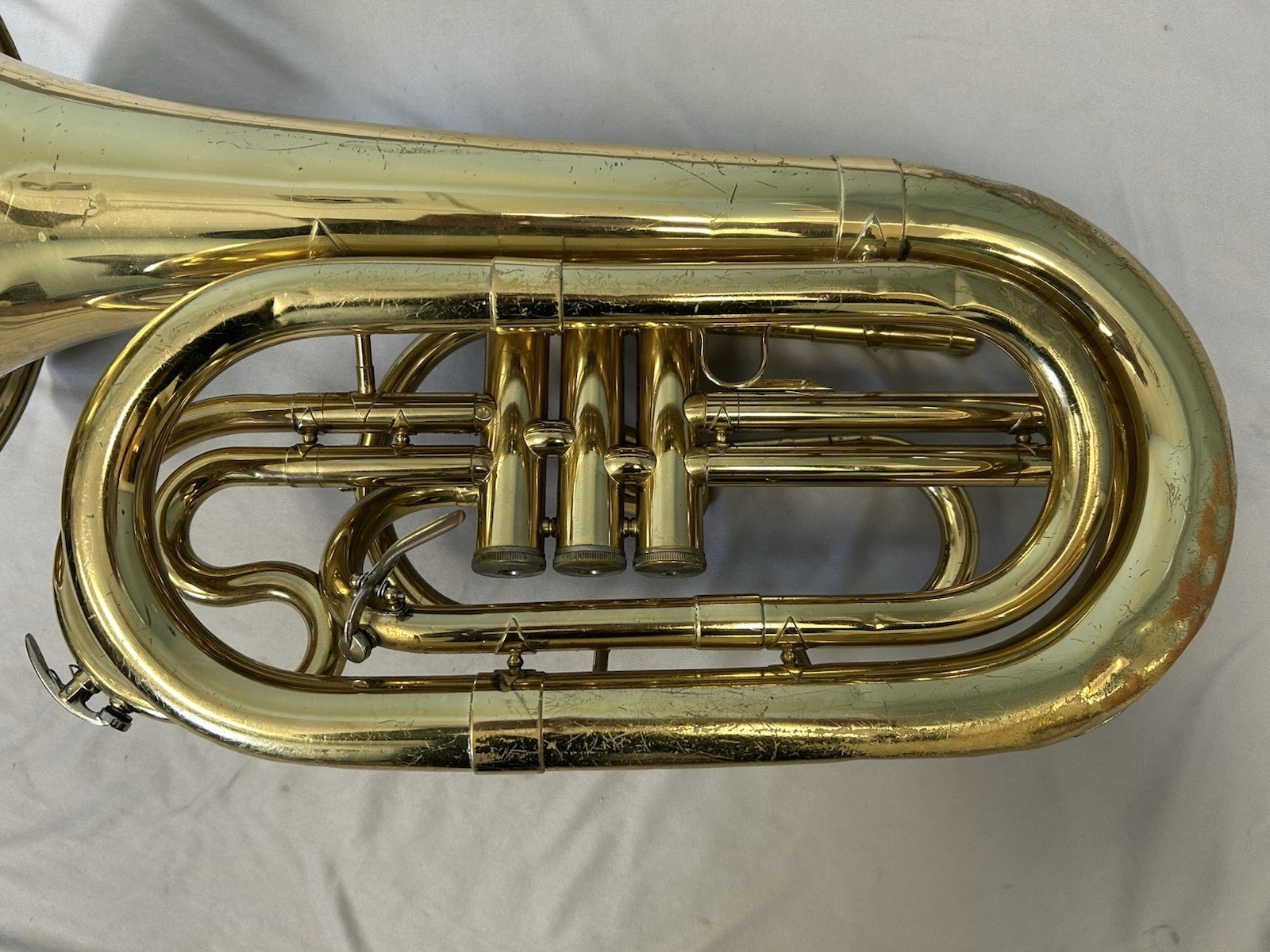 DYNASTY M570 MARCHING BARITONE HORN + CASE