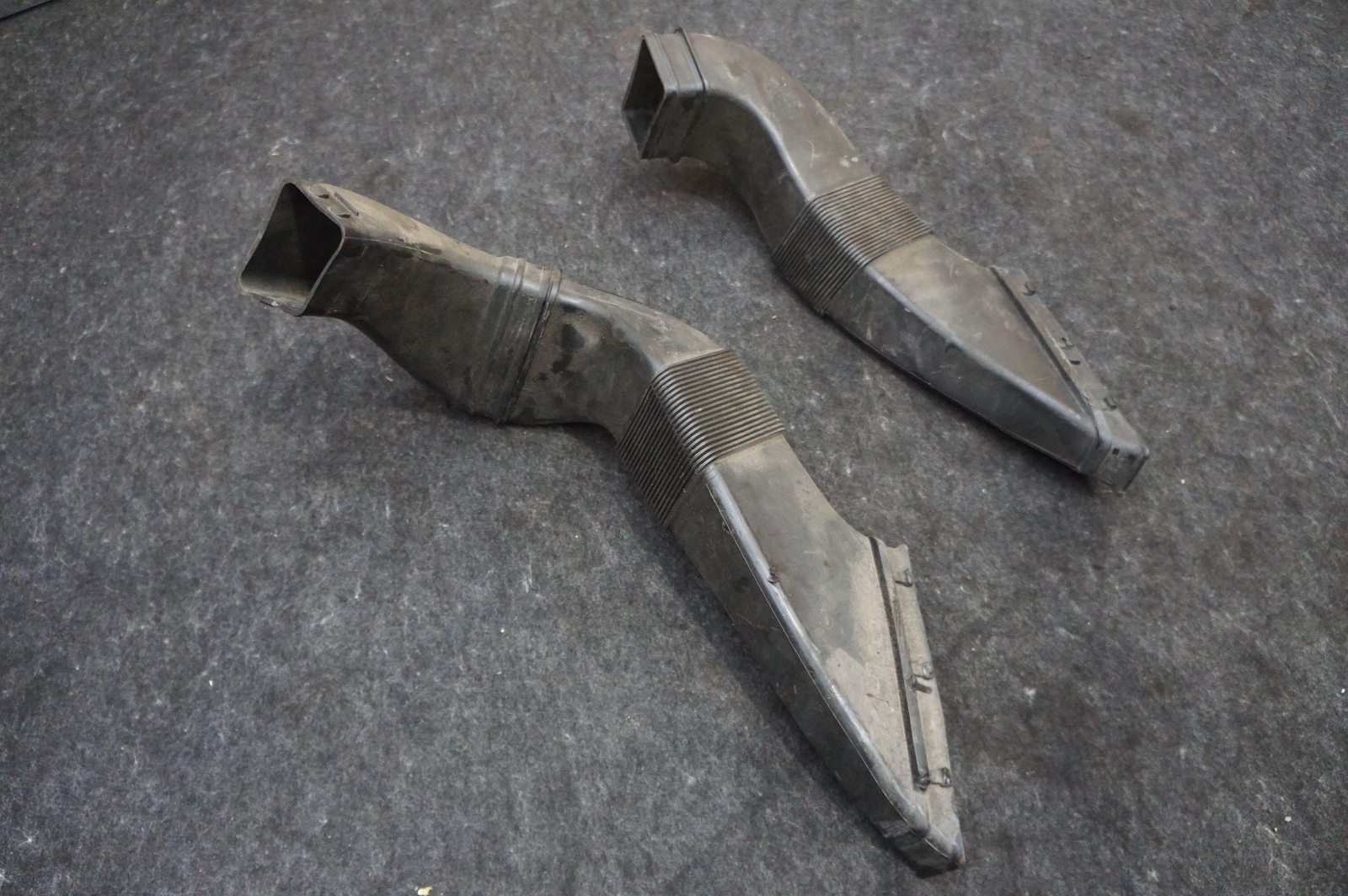 Set Front Left Right Intake Duct 3W0129617F Bentley Continental GT Fying Spur 06