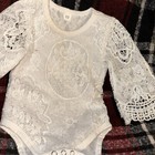 WHITE LACE ONE PIECE SNAP CROTCH LS OUTFIT 6-12 Months - 70 European — photo 3