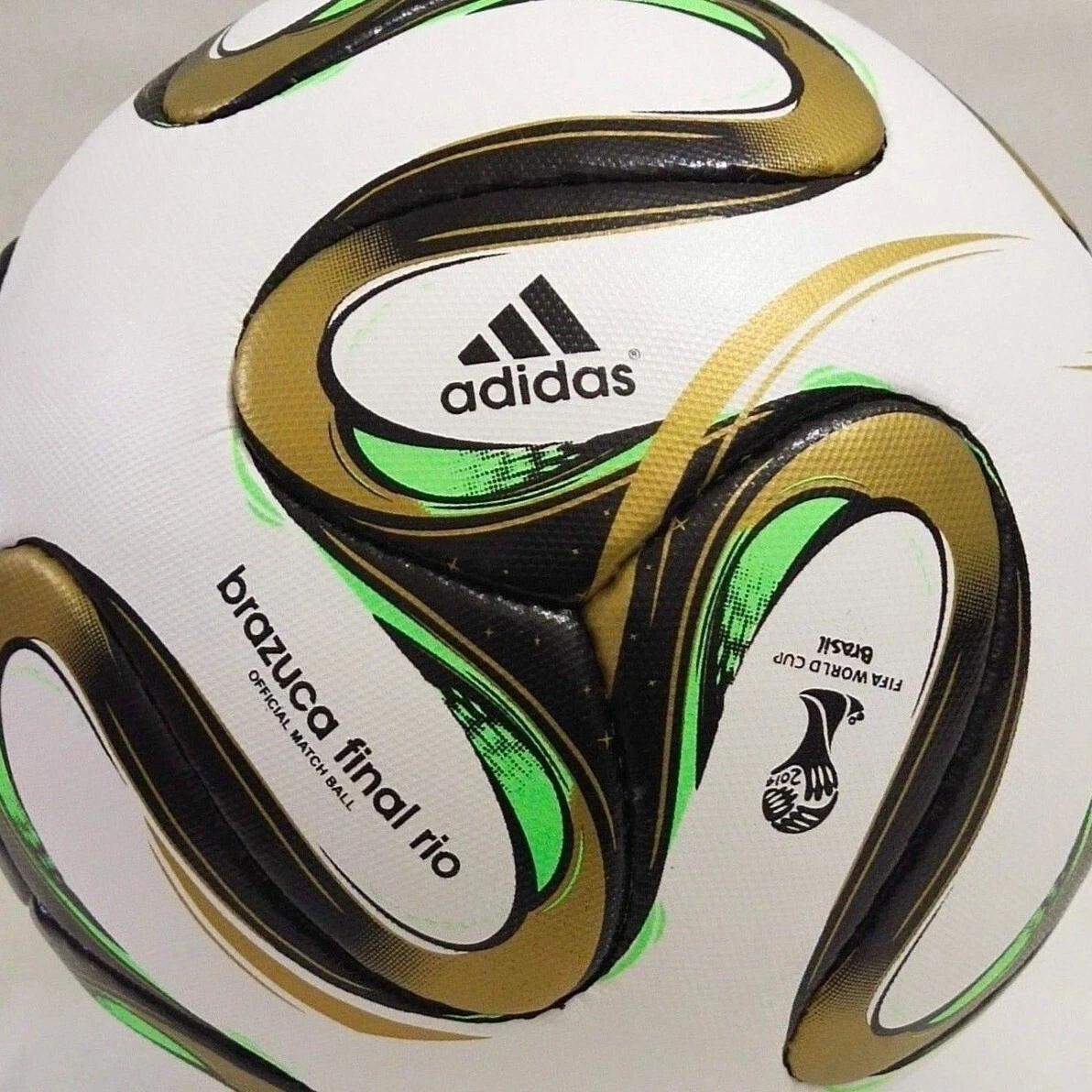 Adidas Brazuca® Final RIO 2014, OMB