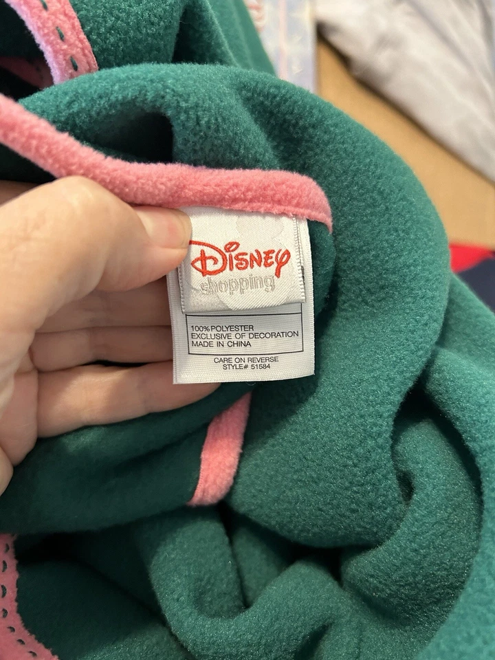 NWT Disney Shopping Green Pink Pooh Eeyore Piglet Fleece Blanket 60" x 50" Sara - Image 4 of 4