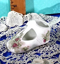 Baby Shoe, Figurine, Vintage Bisque, 1982 Second  in Series