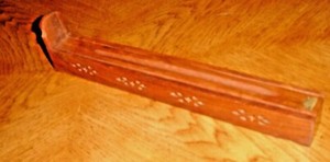 INCENSE BURNER CARVED WOOD WITH STORAGE AND 26 STICKS INCENSE