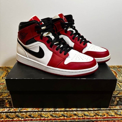 Air Jordan 1 Mid Chicago 2020 mid-top original Chicago colorway
