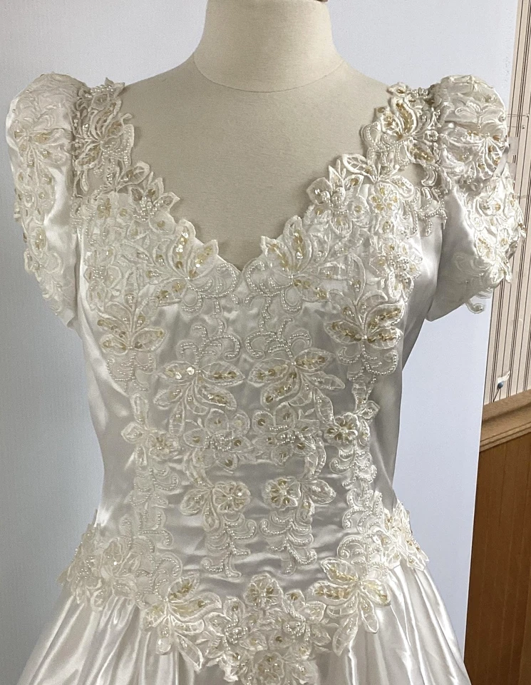 Ruffles Galore!  White Super Soft Sati Short Sleeve Wedding Dress Gown Size 16 - Image 2 of 4