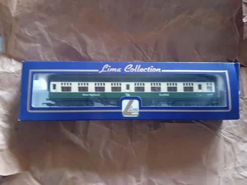 LIMA SPUR 00 305444 SCOTRAIL WEST HIGHLAND LINE MK1 2ND COACH NO 4243 MINT/B | Condition: New