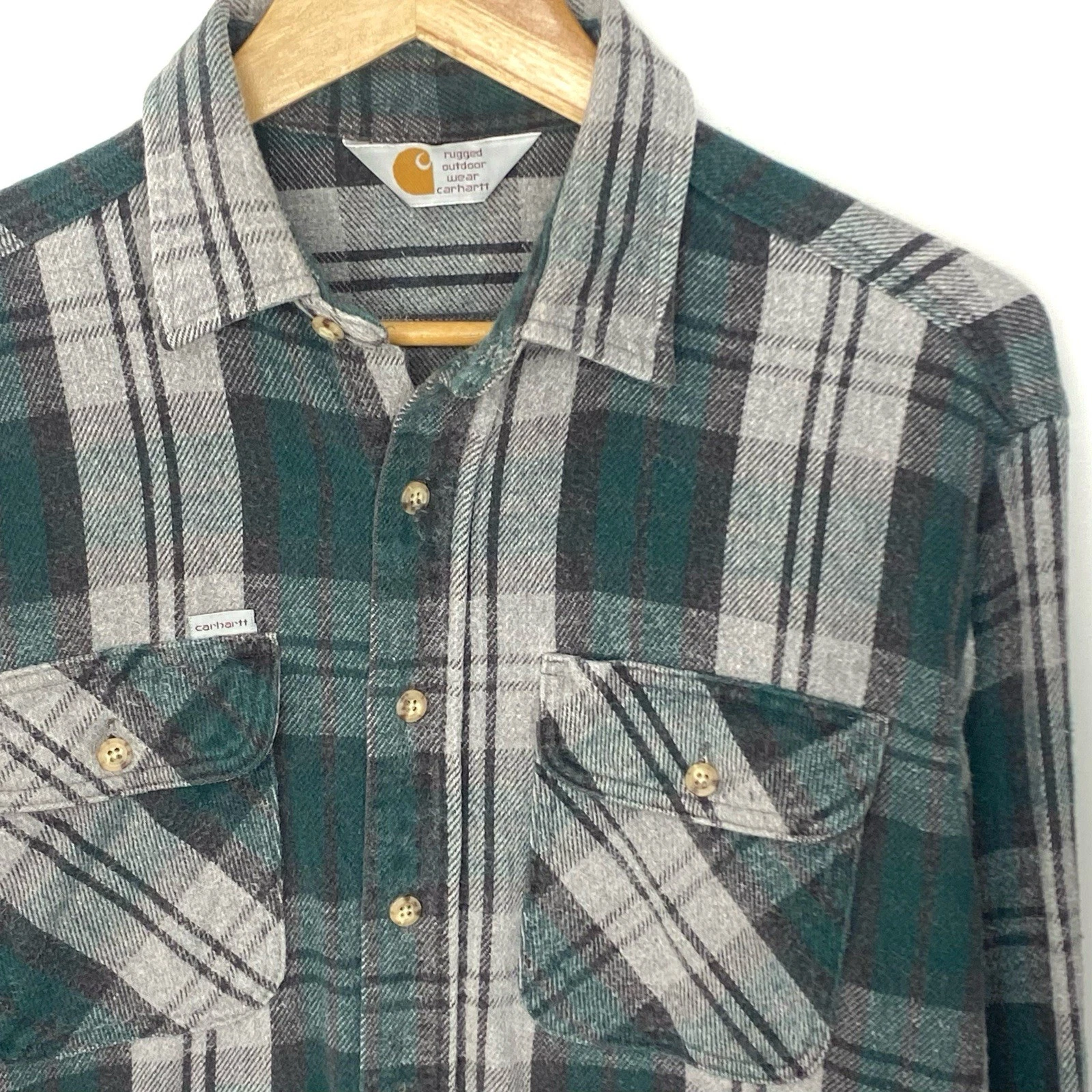 Vintage Carhartt Rugged Outdoor Wear Men’s Plaid Long-Sleeve Flannel Shirt Large