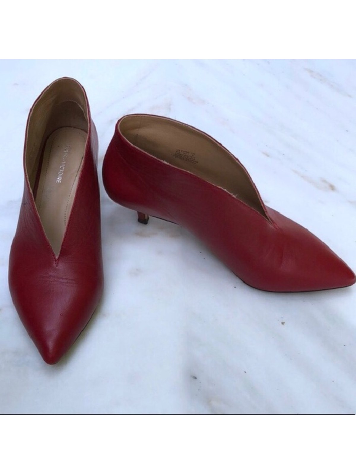 POUR LA VICTOIRE Womens Red Vented Top Kora Slip On Leather Booties 6.5