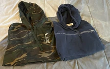 Men’s Medium 2 Hoodies Nine Line And Hollister Oracle Red Bull Racing