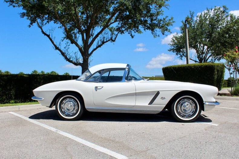 1962 White Chevrolet Corvette   | C1 Corvette Photo 5