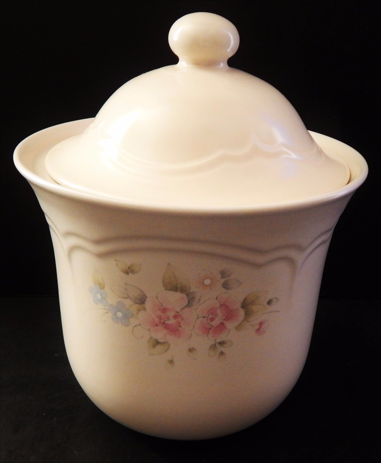 Pfaltzgraff Tea Rose Canister 8.25" with Lid 501N Pink Floral Pattern