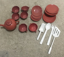 Vtg Ideal Childs Play Plastic Tea Set Cups Plates Saucers Tea Pot, Sugar Creamer