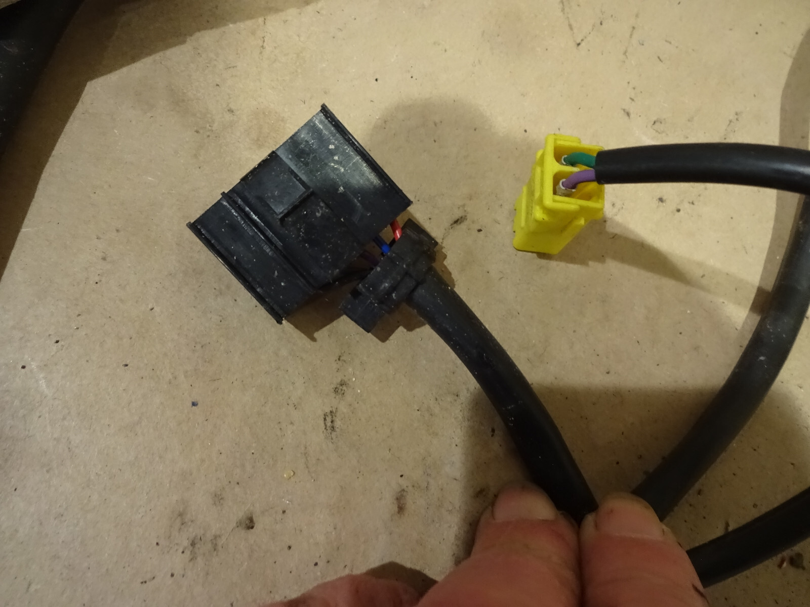 Ferrari 355 - LH Driver Door Connection Cables - P/N 152185