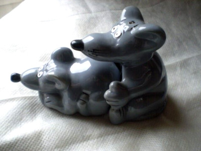 Uli Stein Maus Keramikfiguren Set Salz + Pfefferstreuer  ca. 3,5  + 7,5 cm groß