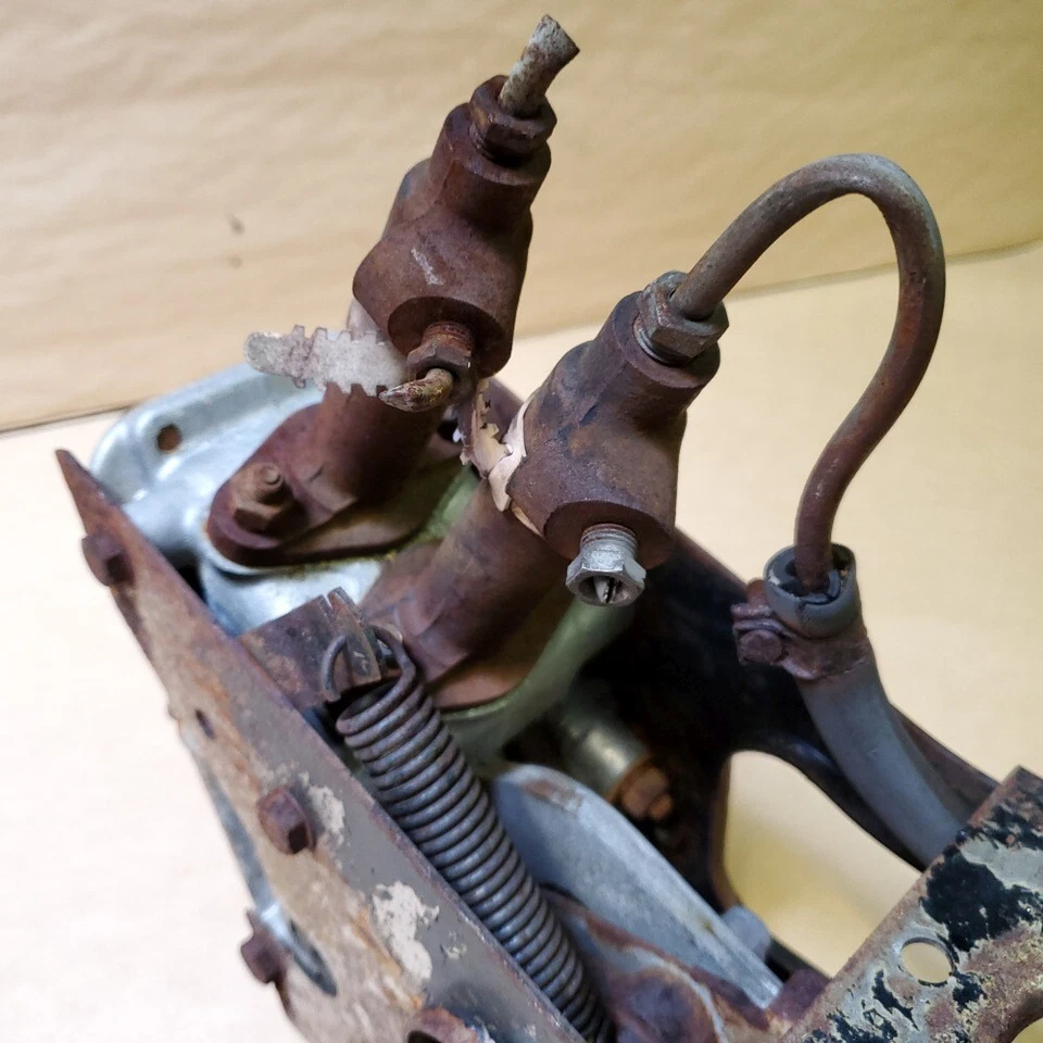 Conjunto de soporte de caja de pedales original Jaguar MK10 420G con cilindros maestros Foto 3 de 4