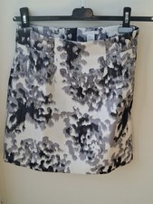 H M Skirt Abstract Black Grey Size 6 Short Lined