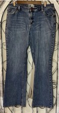 Signature by Levi Strauss  Co Low Rise Bootcut Blue Jeans Medium Wash Size 18
