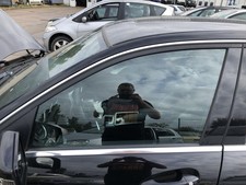 Mercedes C-Klasse W204 Mopf Türscheibe vorn links Fahrertür Scheibe Colorglas Mercedes C-Klasse W204 Mopf Türscheibe vorn links Fahrertür Scheibe Colorglas