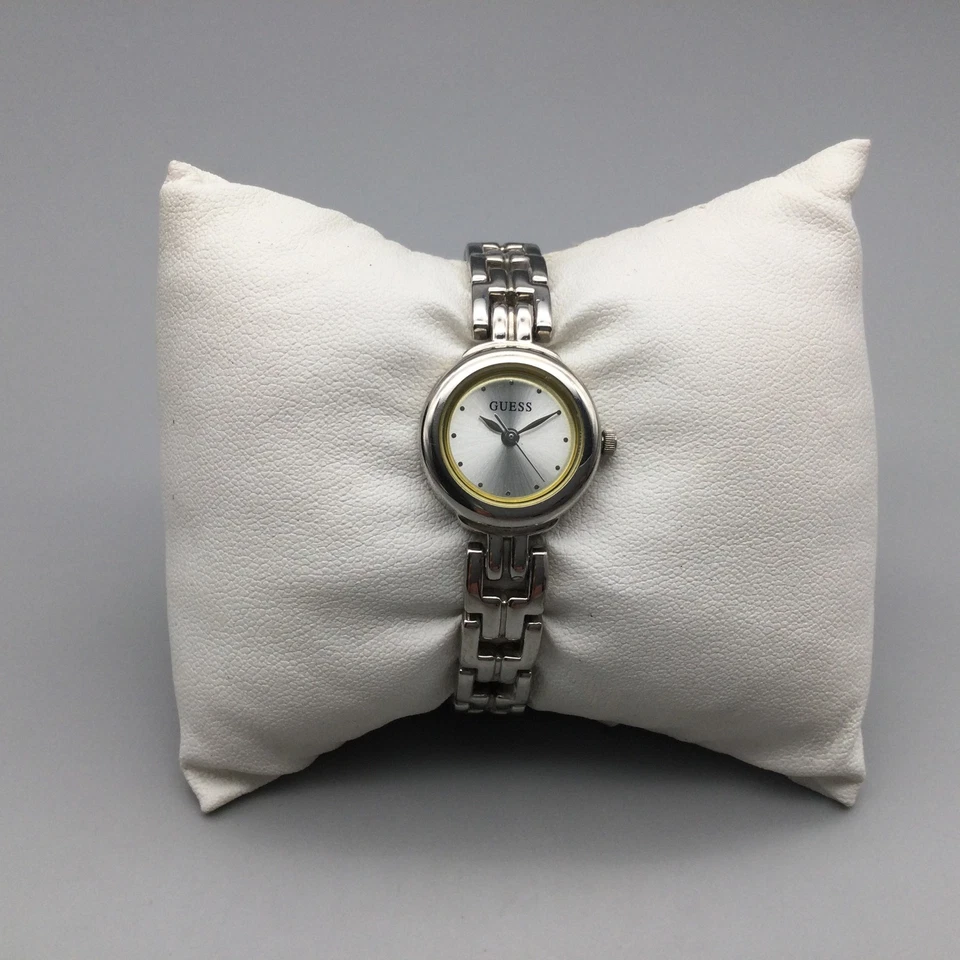 Reloj Guess Mujer Tono Plata Pulsera 20mm Esfera Redonda Batería Nueva 5.75" Foto 2 de 4