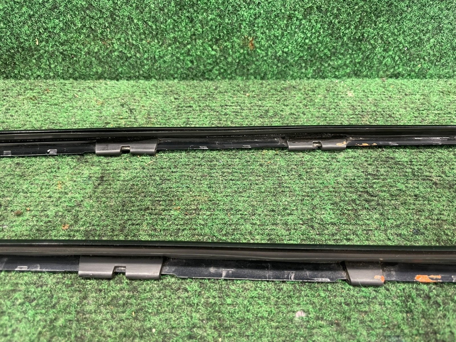 Bentley Continental GT 2003-2018 FRONT+RIGHT Window molding