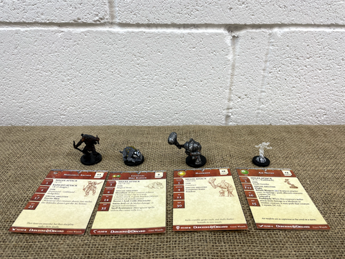 DUNGEONS & DRAGONS D&D GIANT MINIATUR FIGUREN ZAUBERER & KARTEN KONVOLUT RESTPOSTEN