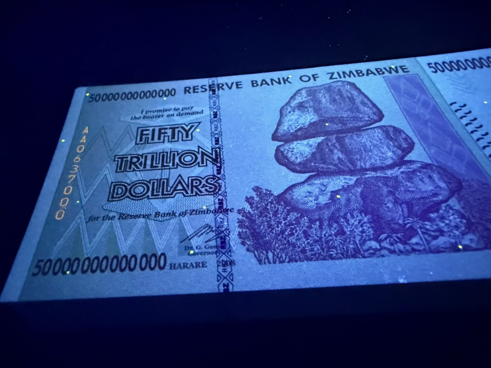 2008 50 TRILLION DOLLARS ZIMBABWE BANKNOTE, AA P-90 GEM UNC