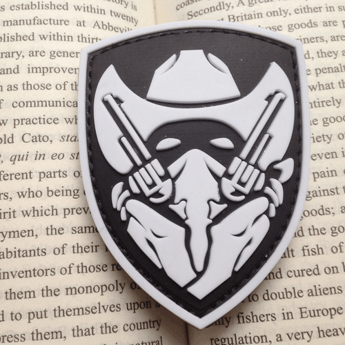 MASKED COWBOY GUNFIGHTER DESERT TACTICAL ARMY PATCH GLOW IN THE DARK - Picture 4 of 7
