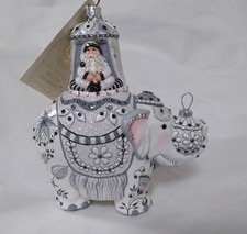 Patricia Breen 2008 Majestic Santa-Chinoiserie Black TBA #2833 NWT Approx. 4.3 H
